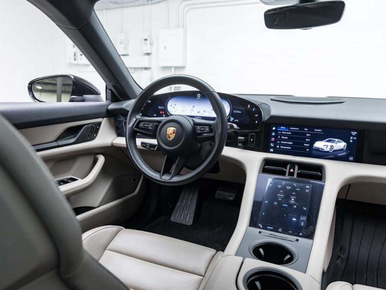 2022 Porsche Taycan  Photo