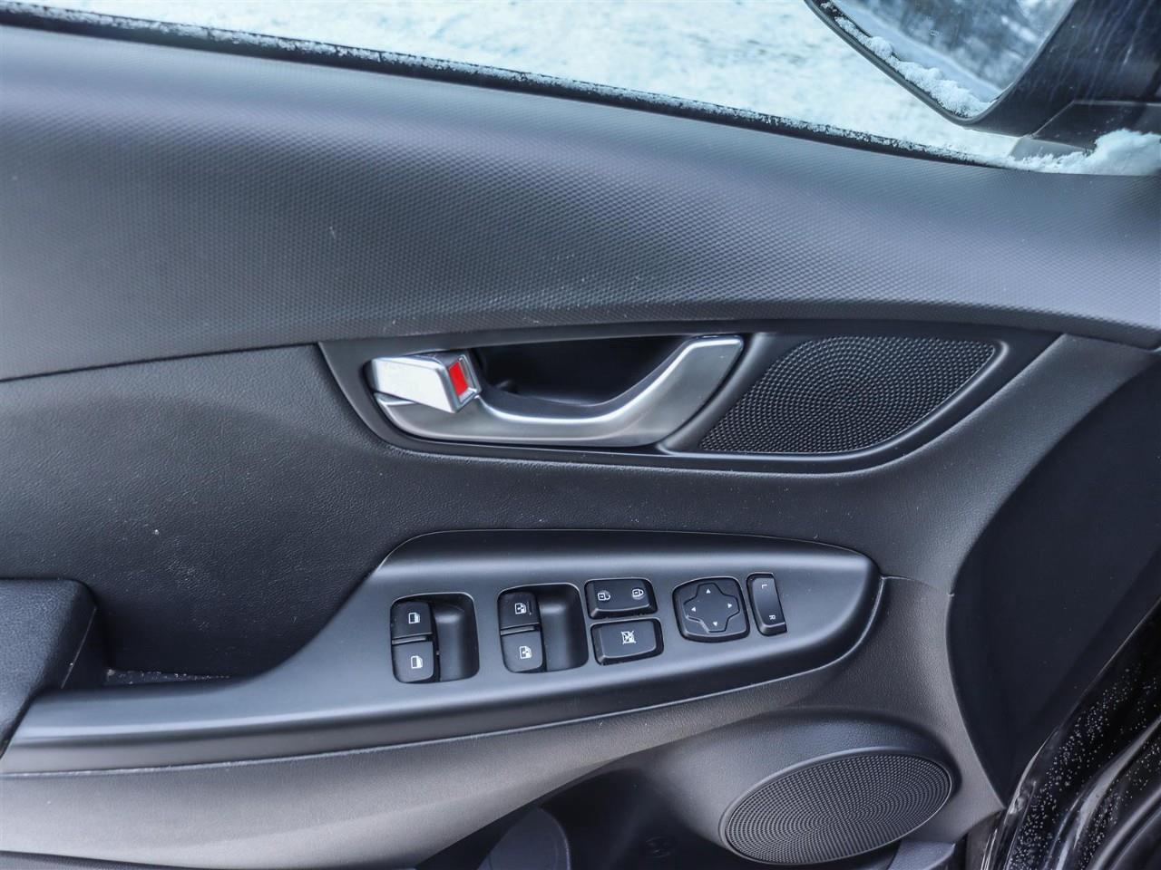 2022 Hyundai KONA 2.0L Preferred Sun & Leather Package 4dr All-Wheel Drive Photo