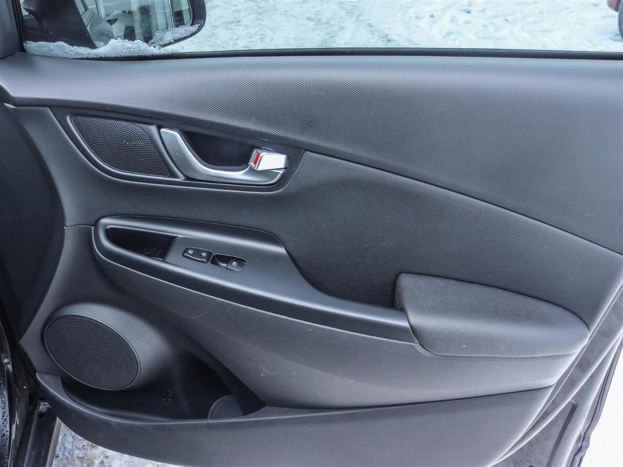 2022 Hyundai KONA 2.0L Preferred Sun & Leather Package 4dr All-Wheel Drive Photo