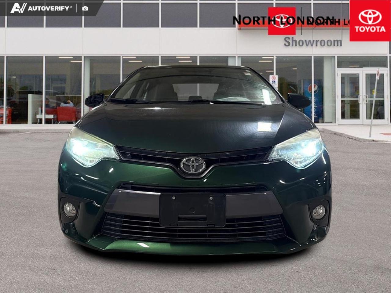 2015 Toyota Corolla LE (CVT) 4dr Sedan Photo