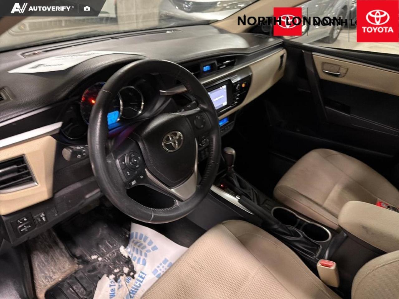 2015 Toyota Corolla LE (CVT) 4dr Sedan Photo