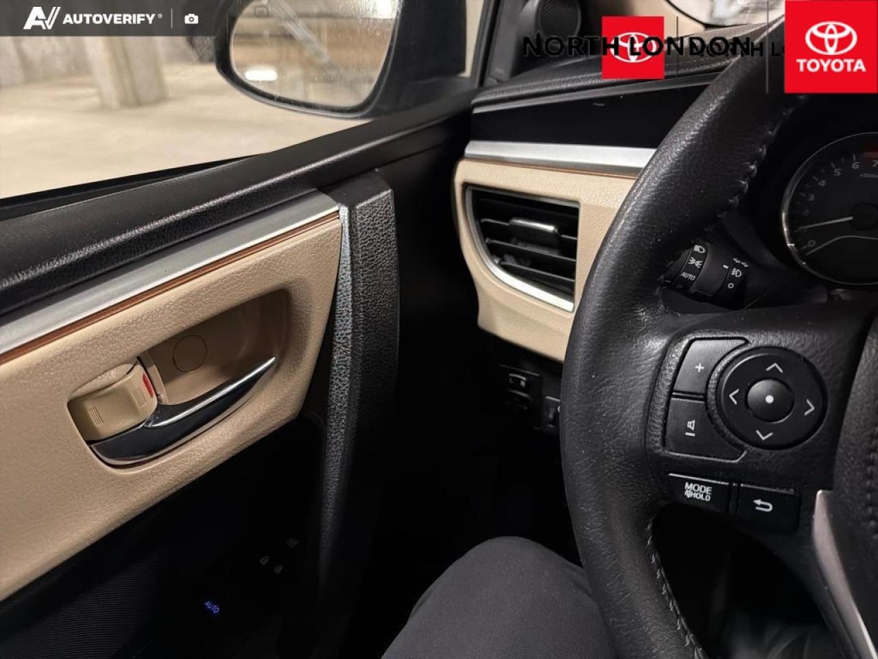 2015 Toyota Corolla LE (CVT) 4dr Sedan Photo