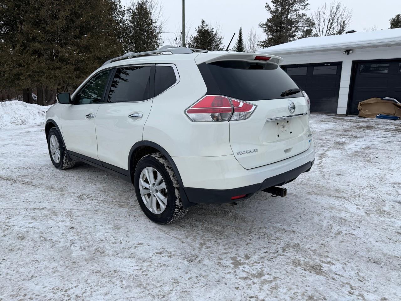 2014 Nissan Rogue SV 4dr All-wheel Drive Photo