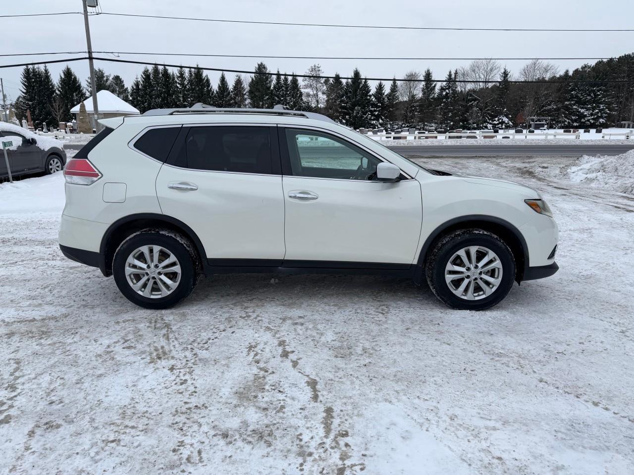 2014 Nissan Rogue SV 4dr All-wheel Drive Photo