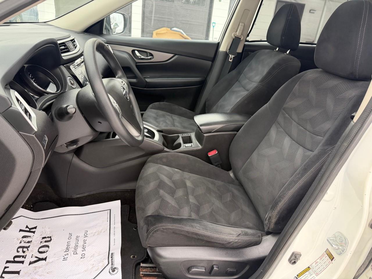 2014 Nissan Rogue SV 4dr All-wheel Drive Photo