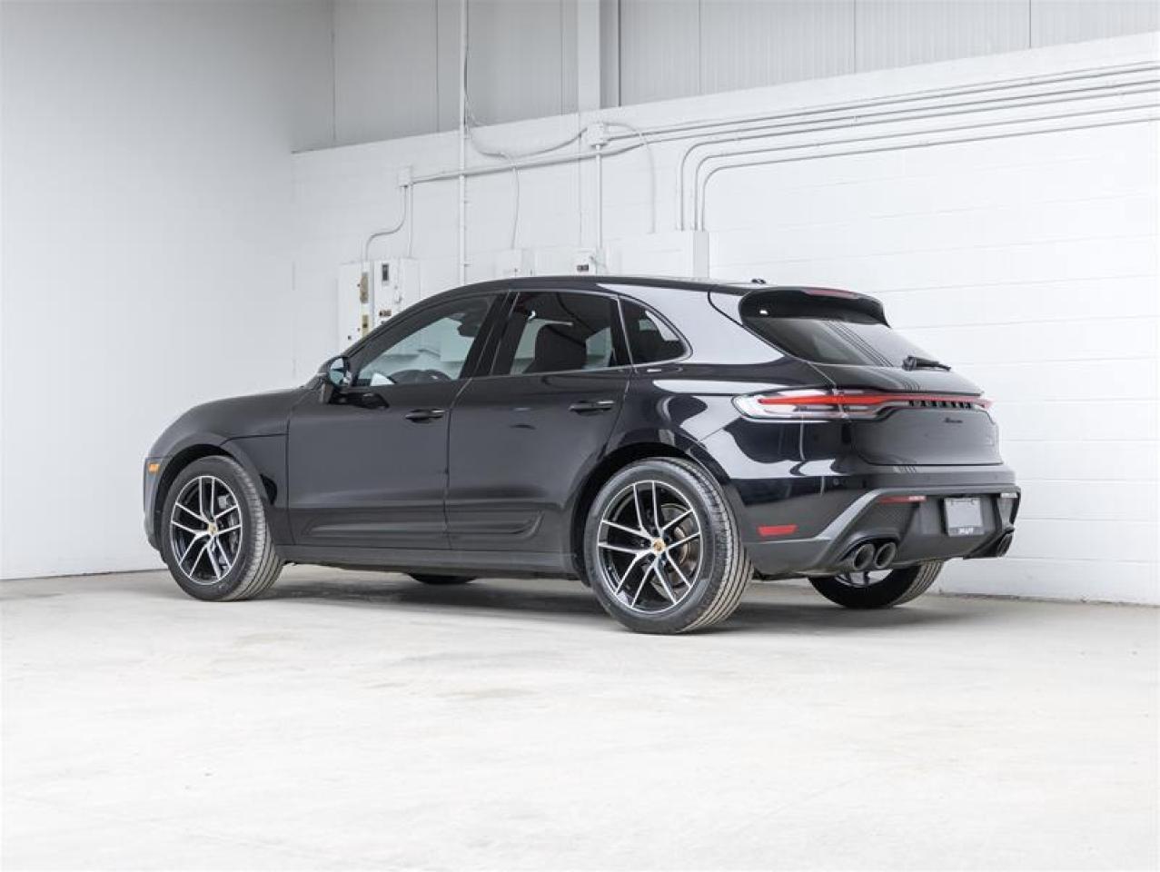 2023 Porsche Macan  Photo