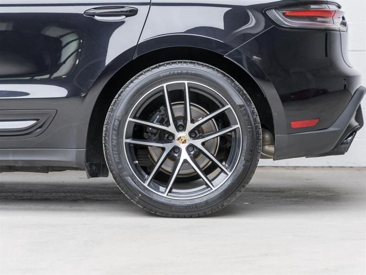 2023 Porsche Macan  Photo