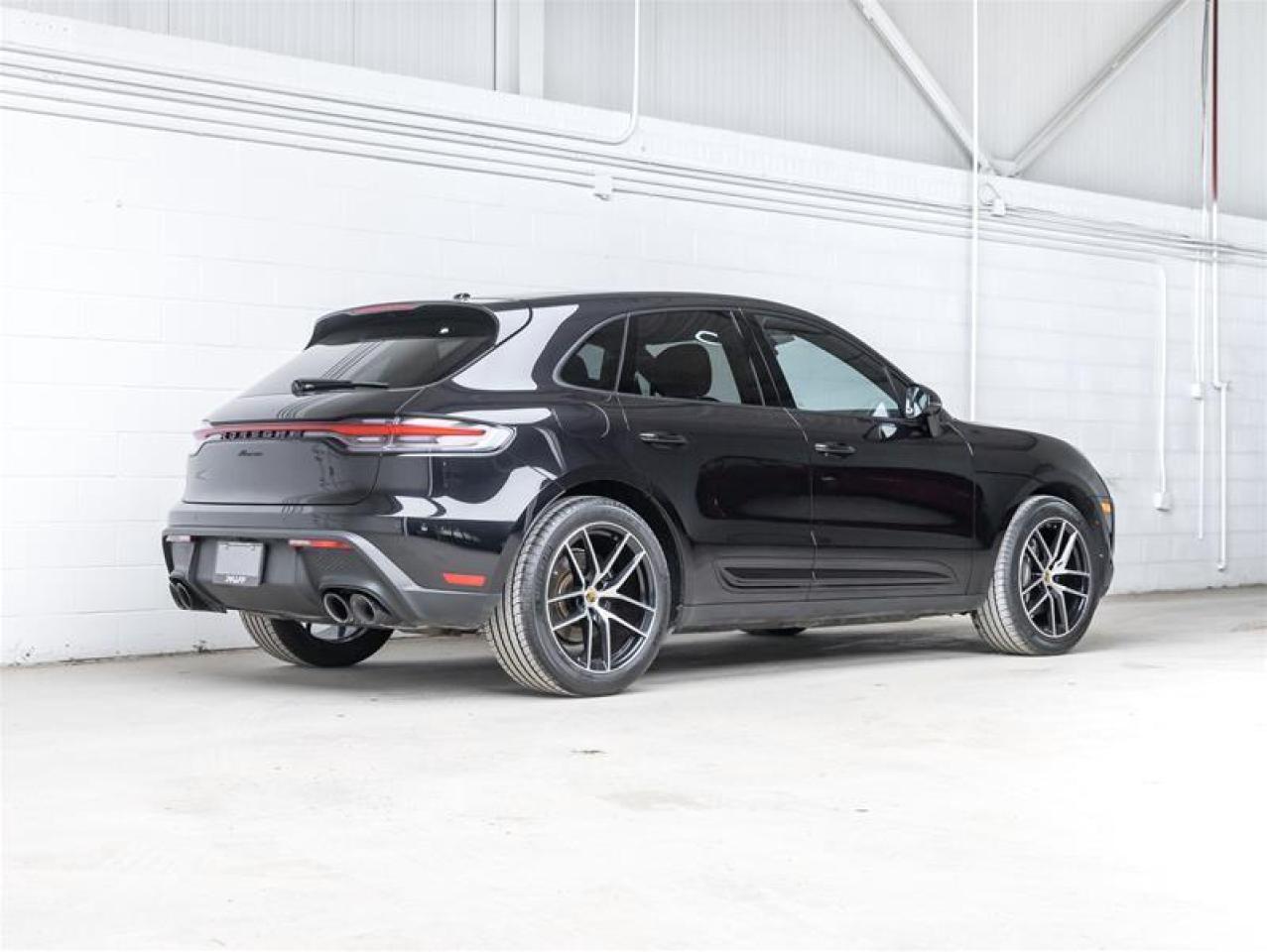 2023 Porsche Macan  Photo