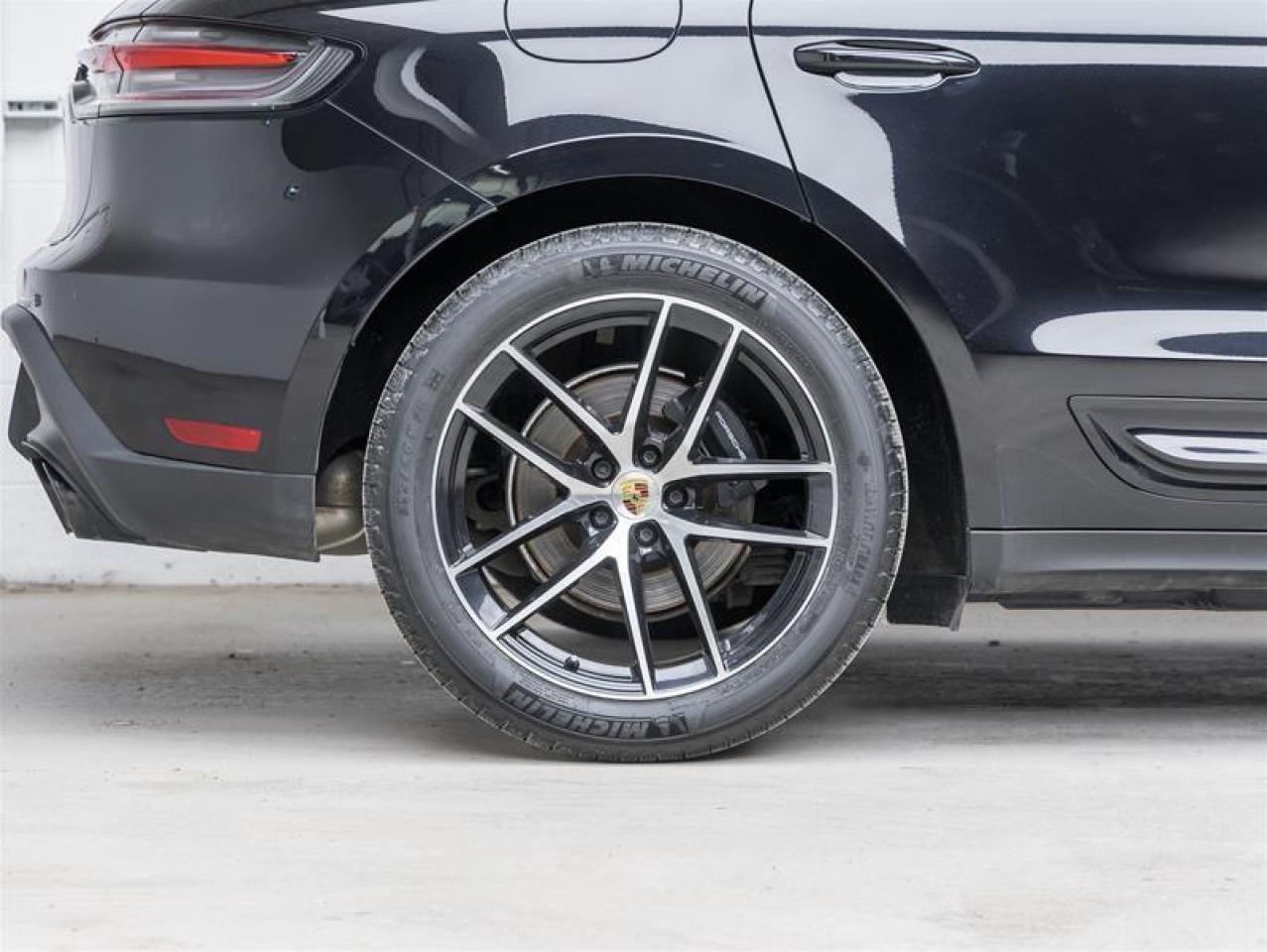 2023 Porsche Macan  Photo