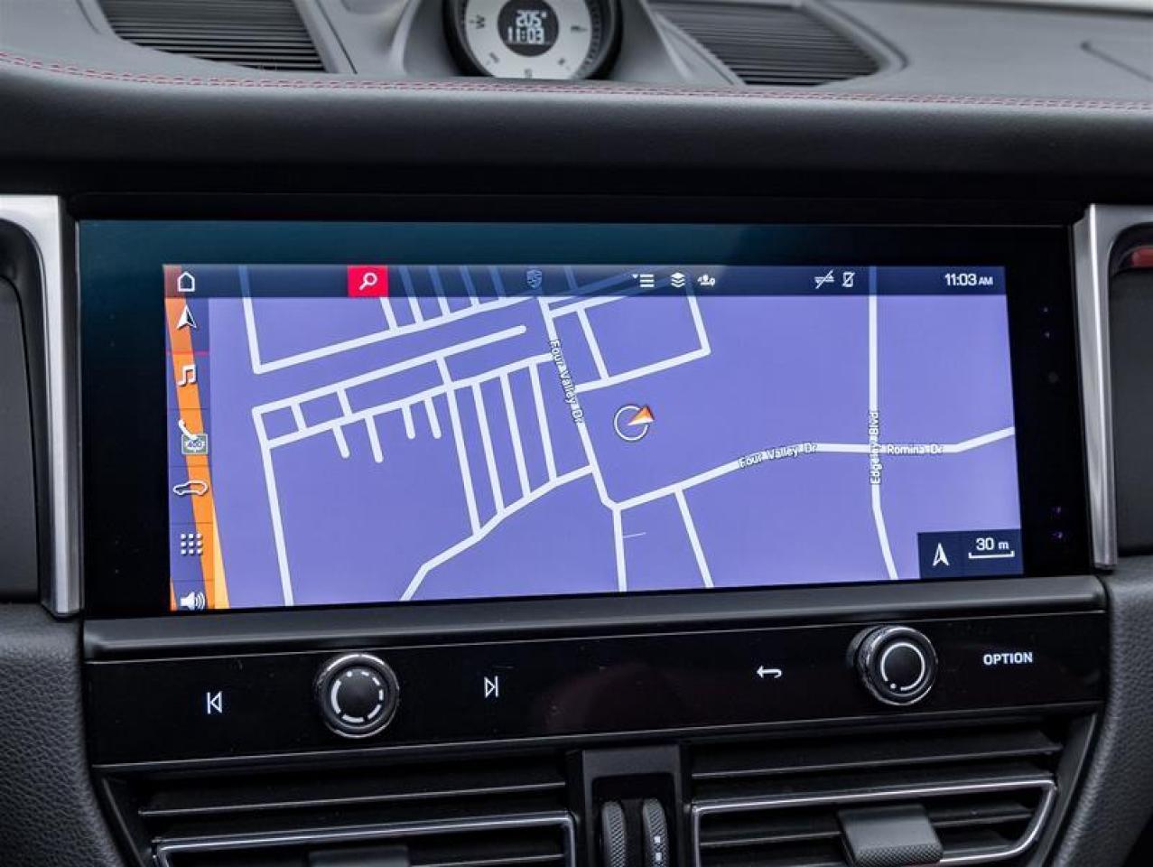 2023 Porsche Macan  Photo