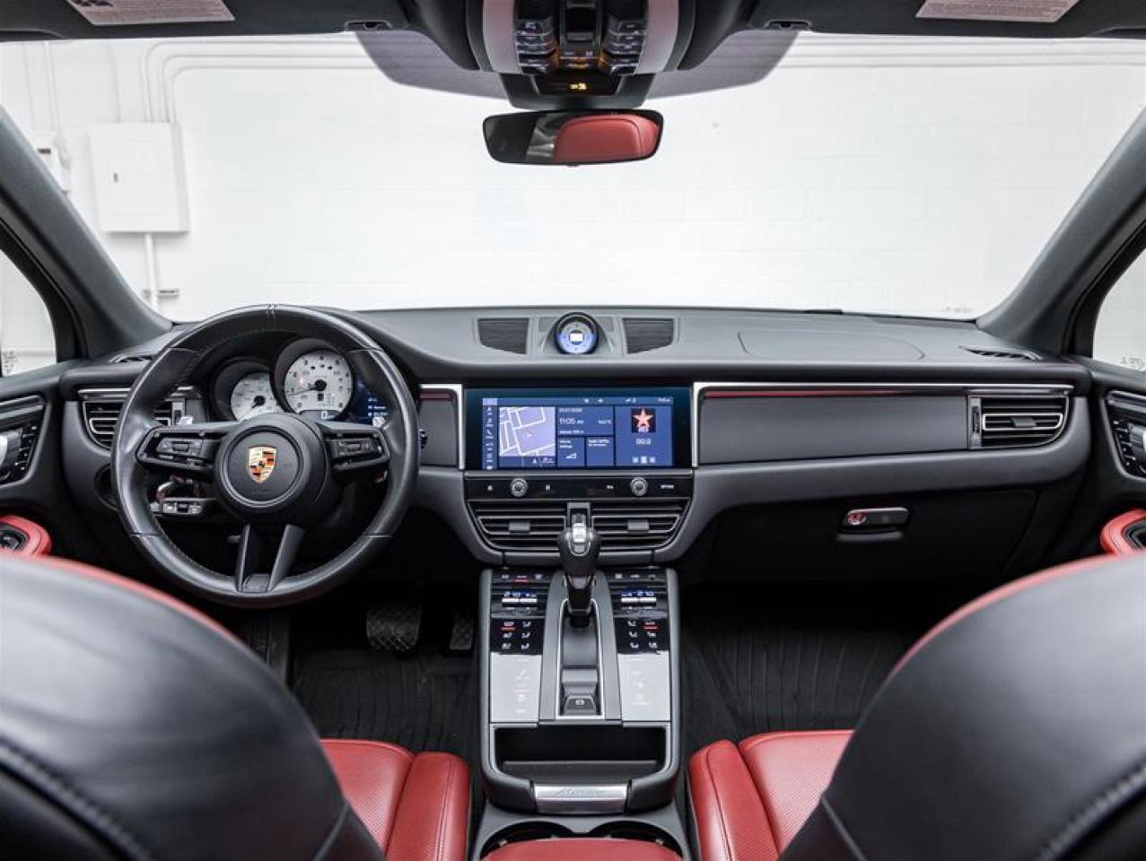 2023 Porsche Macan  Photo