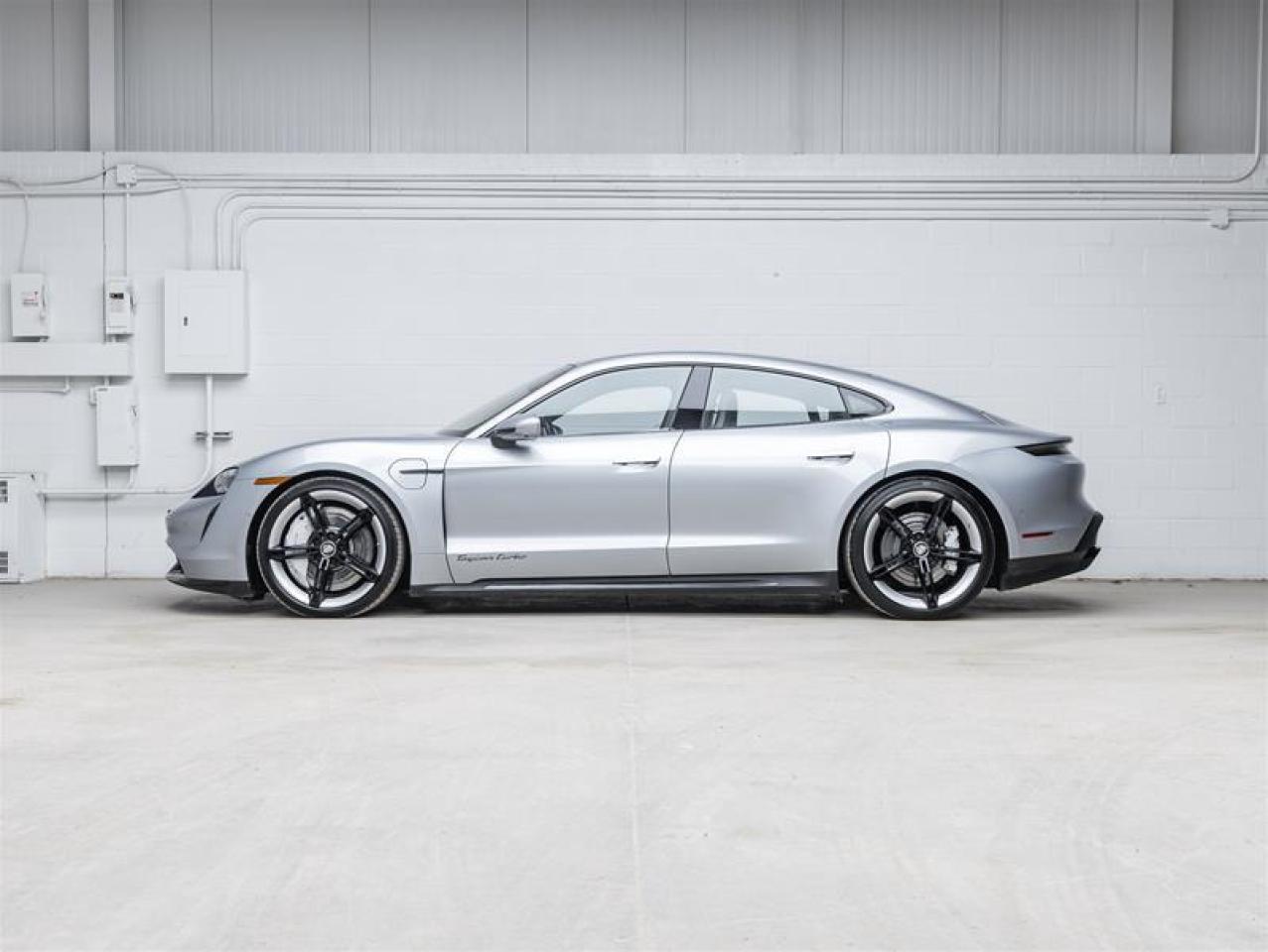 2020 Porsche Taycan  Photo