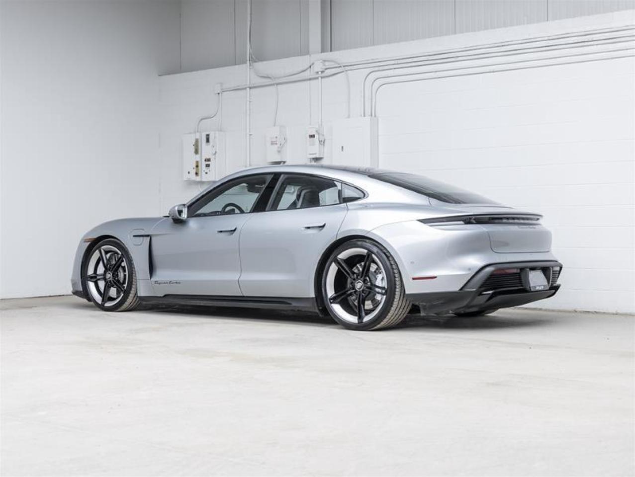 2020 Porsche Taycan  Photo