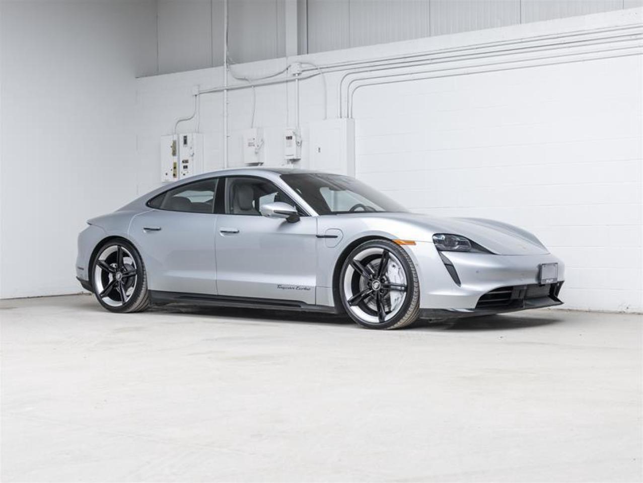 2020 Porsche Taycan  Photo