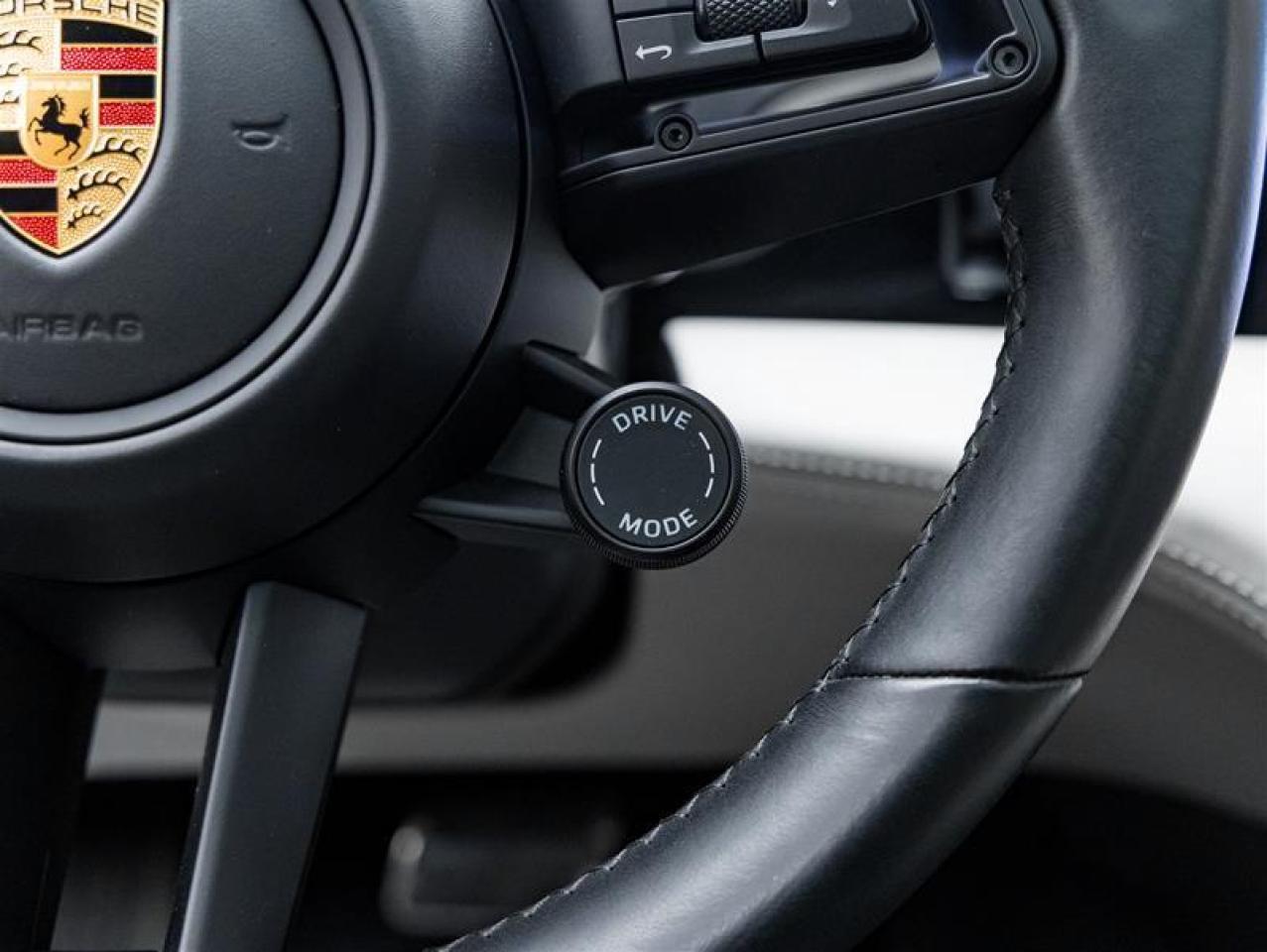 2020 Porsche Taycan  Photo