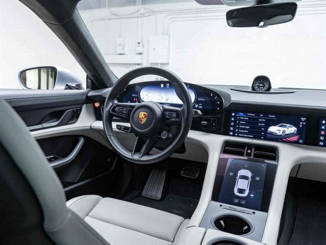 2020 Porsche Taycan  Photo