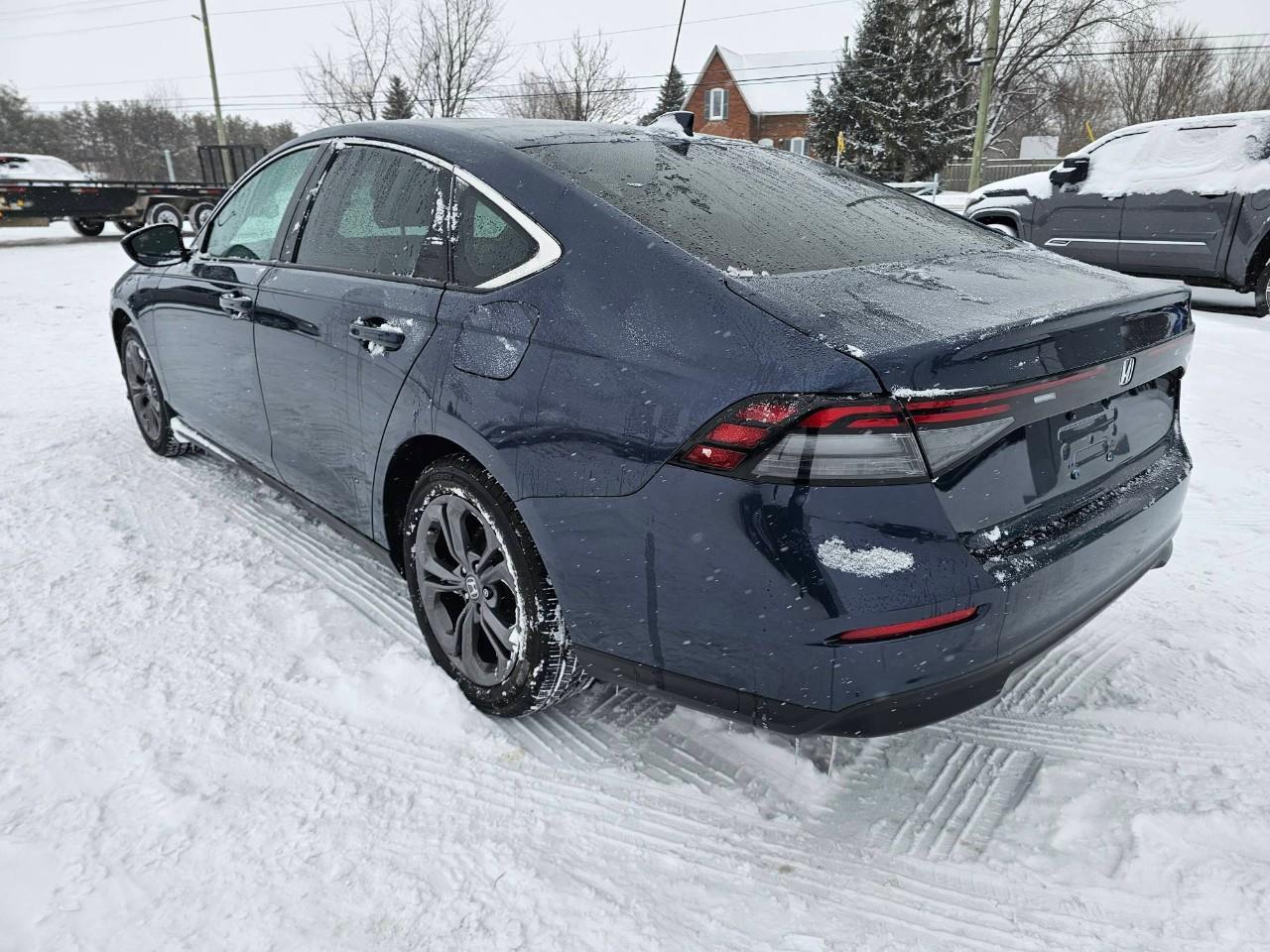 2023 Honda Accord EX 4DR SEDAN Photo