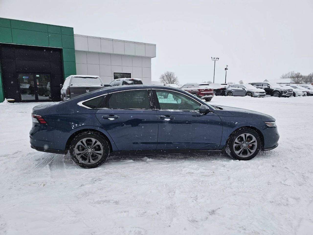 2023 Honda Accord EX 4DR SEDAN Photo