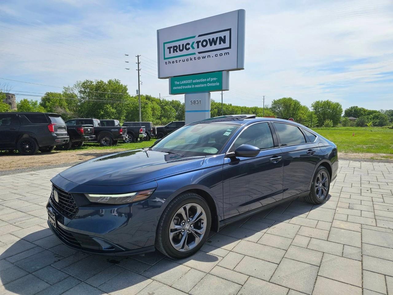 2023 Honda Accord EX 4DR SEDAN Photo