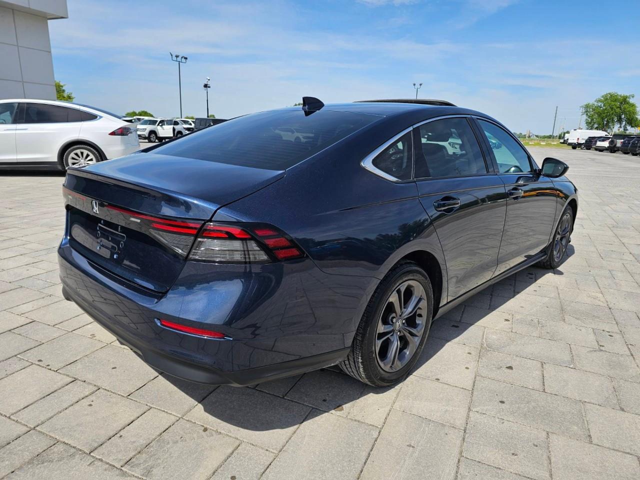 2023 Honda Accord EX 4DR SEDAN Photo