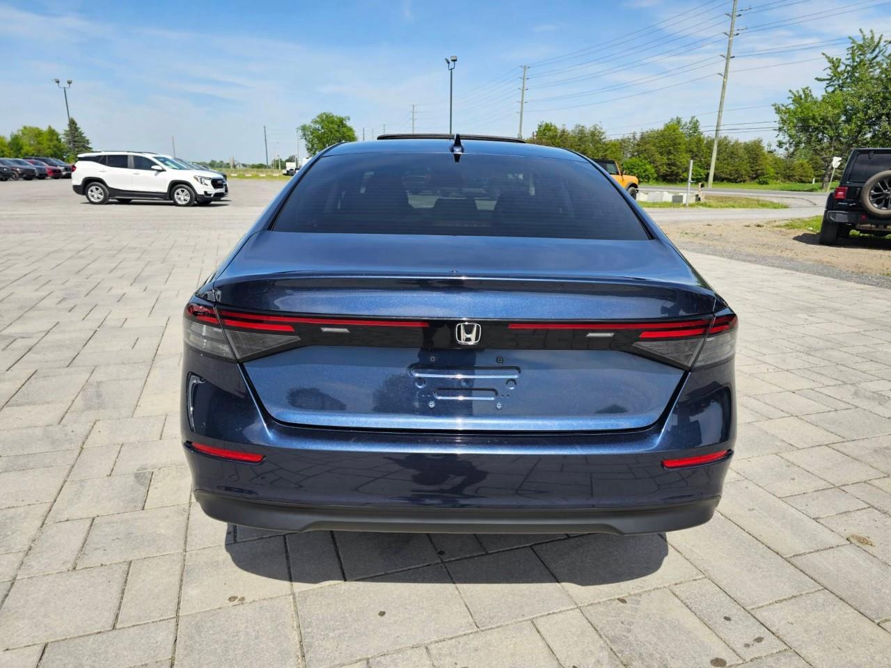 2023 Honda Accord EX 4DR SEDAN Photo