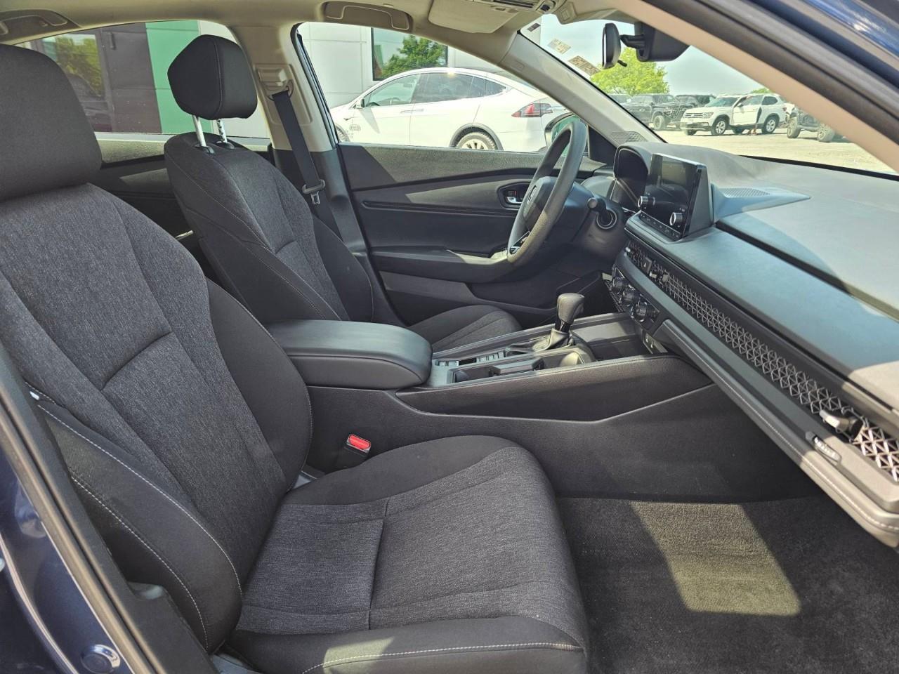 2023 Honda Accord EX 4DR SEDAN Photo