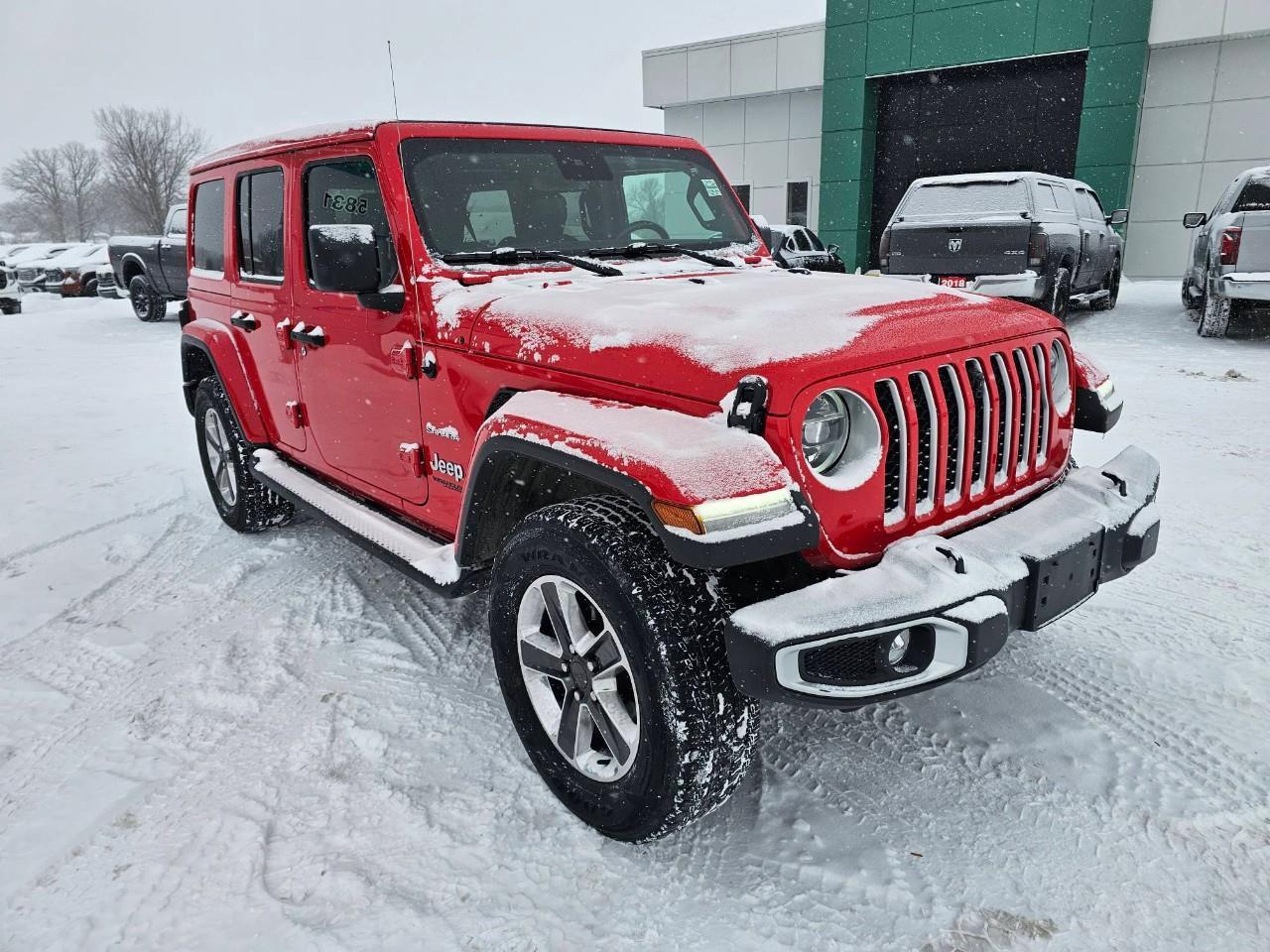 2021 Jeep WRANGLER UNLIMITED Sahara 4dr 4x4 Photo2
