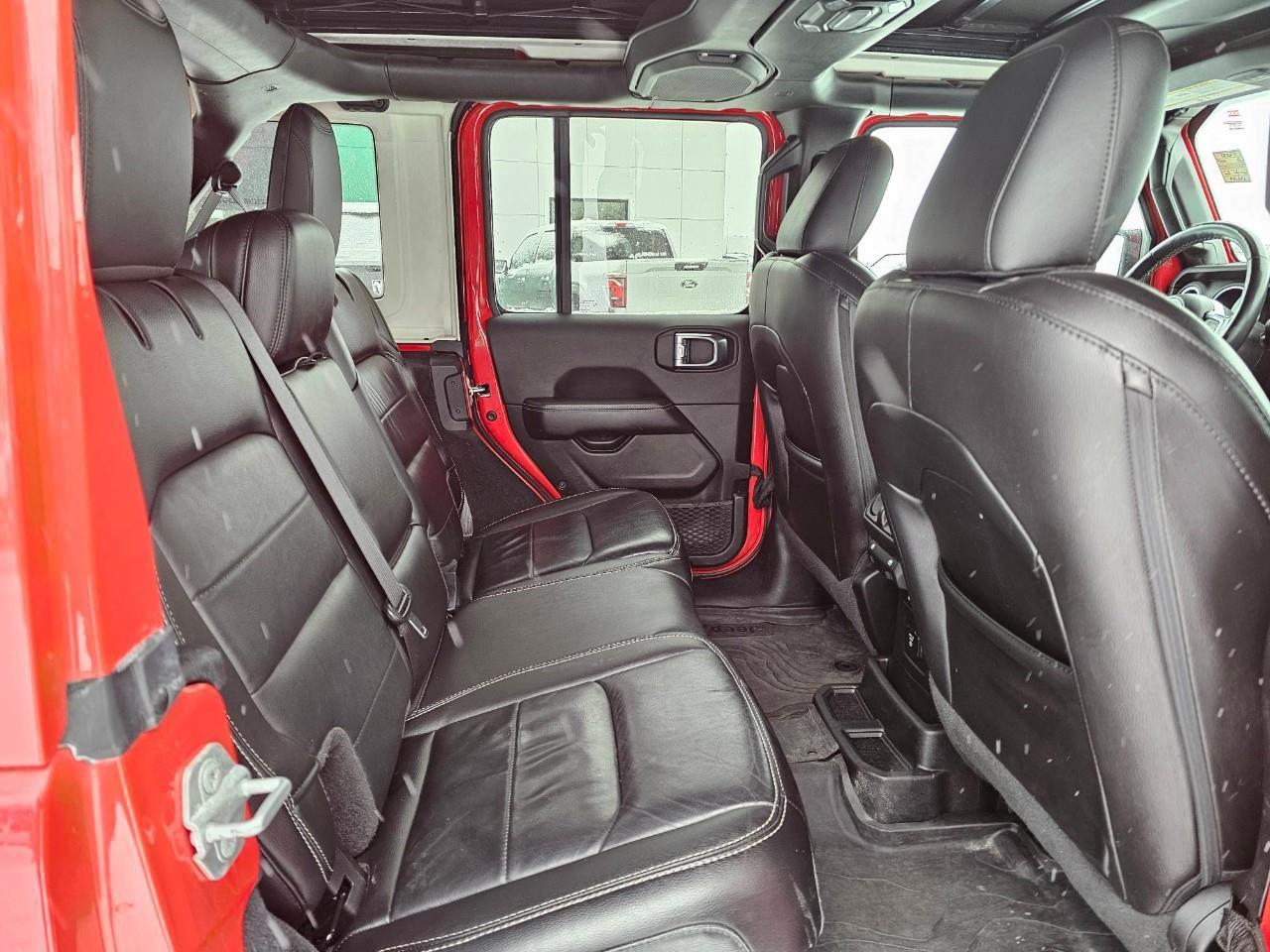 2021 Jeep WRANGLER UNLIMITED Sahara 4dr 4x4 Photo