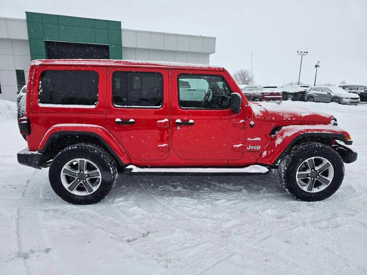 2021 Jeep WRANGLER UNLIMITED Sahara 4dr 4x4 Photo3