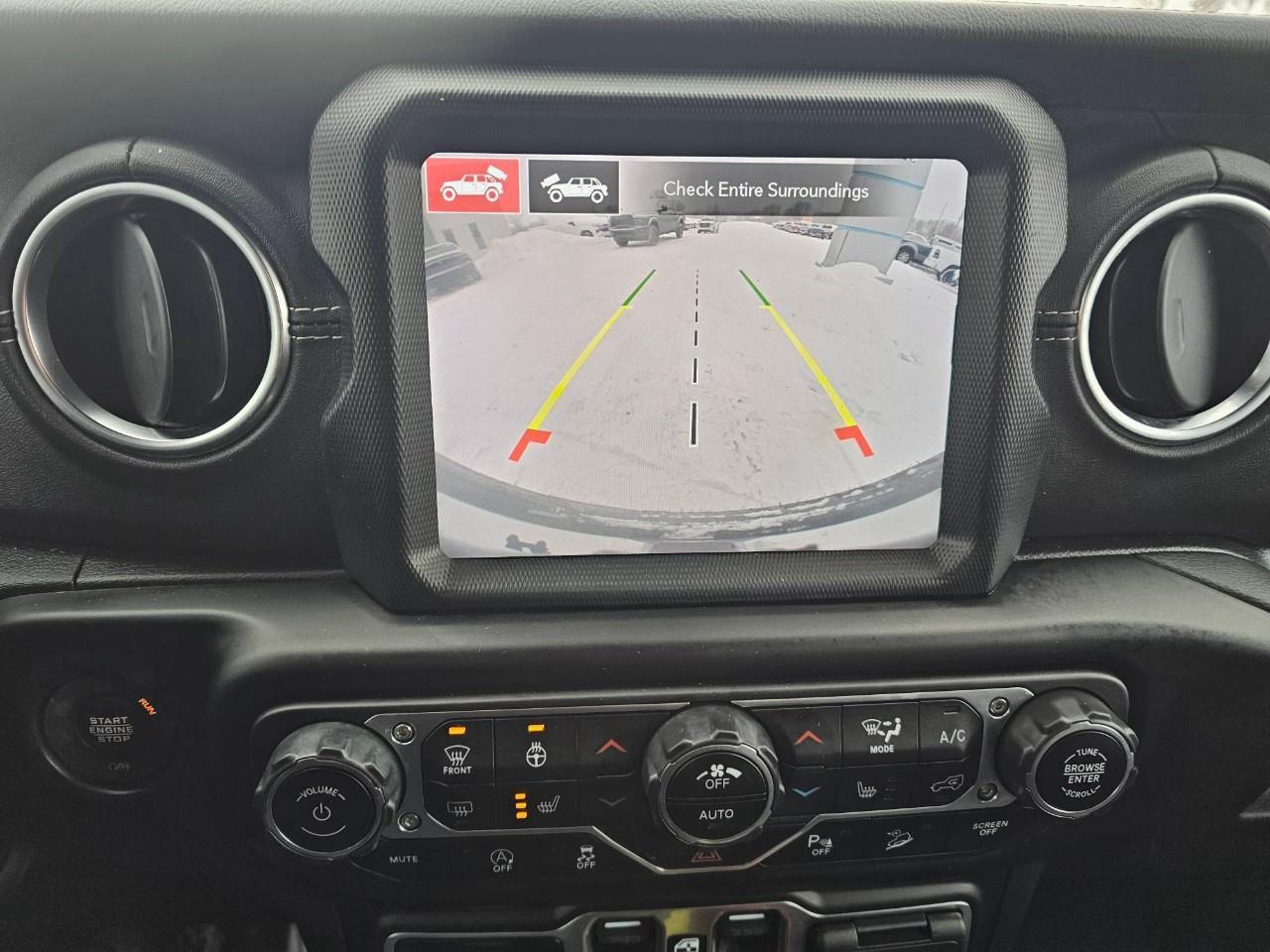 2021 Jeep WRANGLER UNLIMITED Sahara 4dr 4x4 Photo