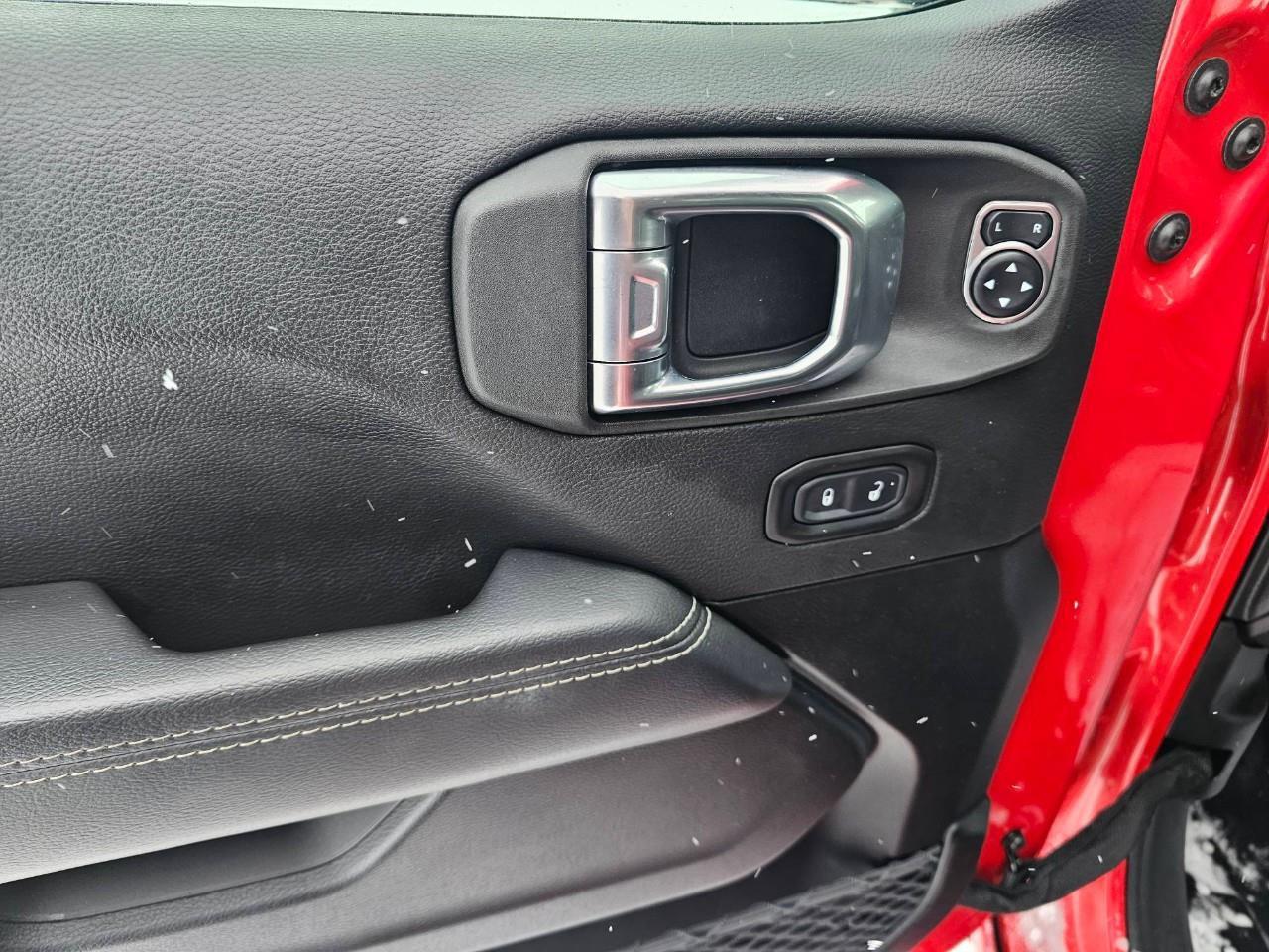 2021 Jeep WRANGLER UNLIMITED Sahara 4dr 4x4 Photo