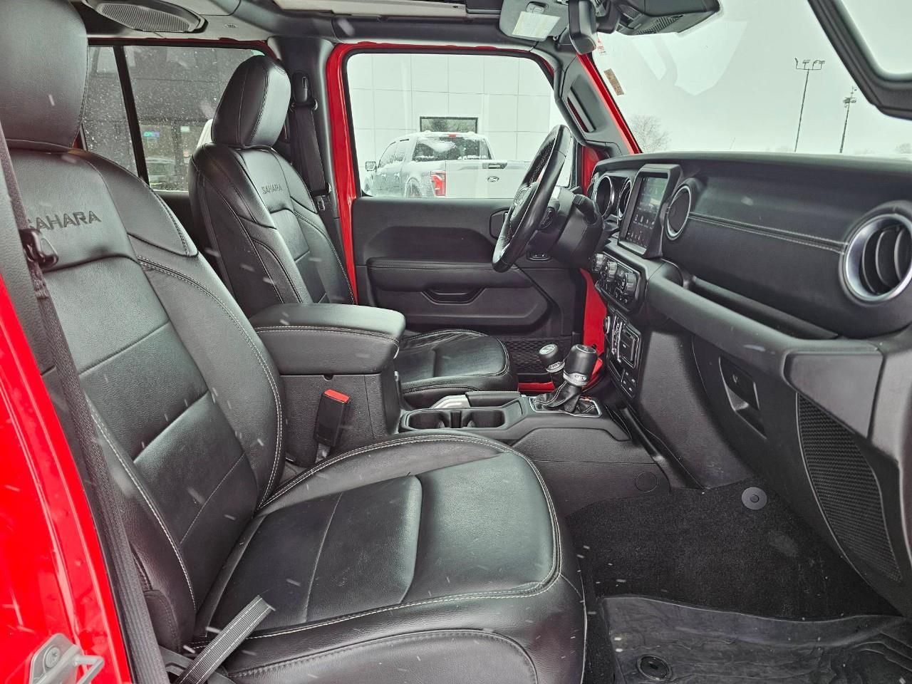 2021 Jeep WRANGLER UNLIMITED Sahara 4dr 4x4 Photo