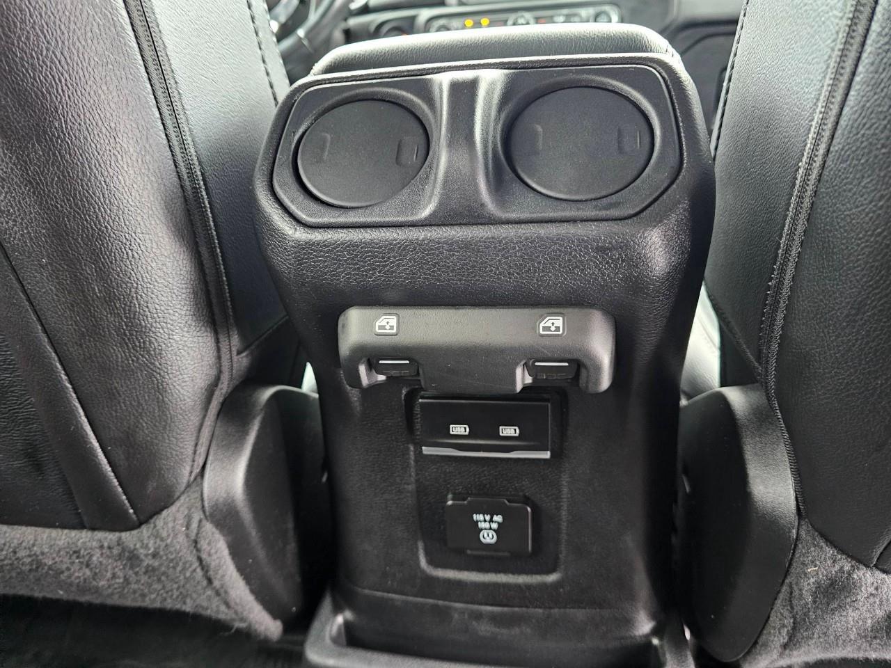 2021 Jeep WRANGLER UNLIMITED Sahara 4dr 4x4 Photo