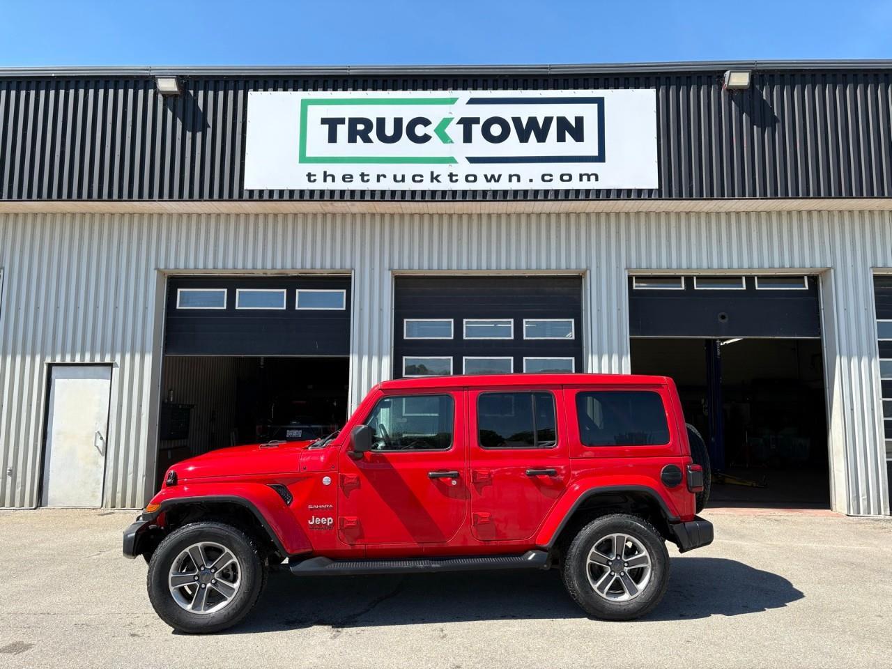2021 Jeep WRANGLER UNLIMITED Sahara 4dr 4x4 Photo0