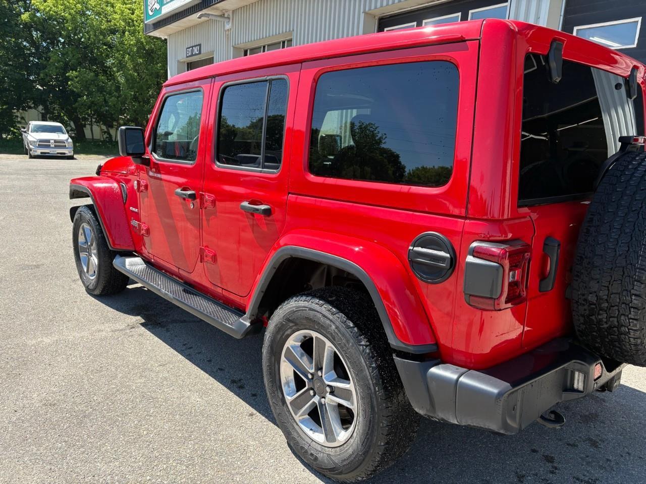 2021 Jeep WRANGLER UNLIMITED Sahara 4dr 4x4 Photo