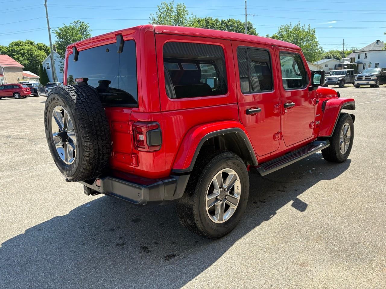 2021 Jeep WRANGLER UNLIMITED Sahara 4dr 4x4 Photo