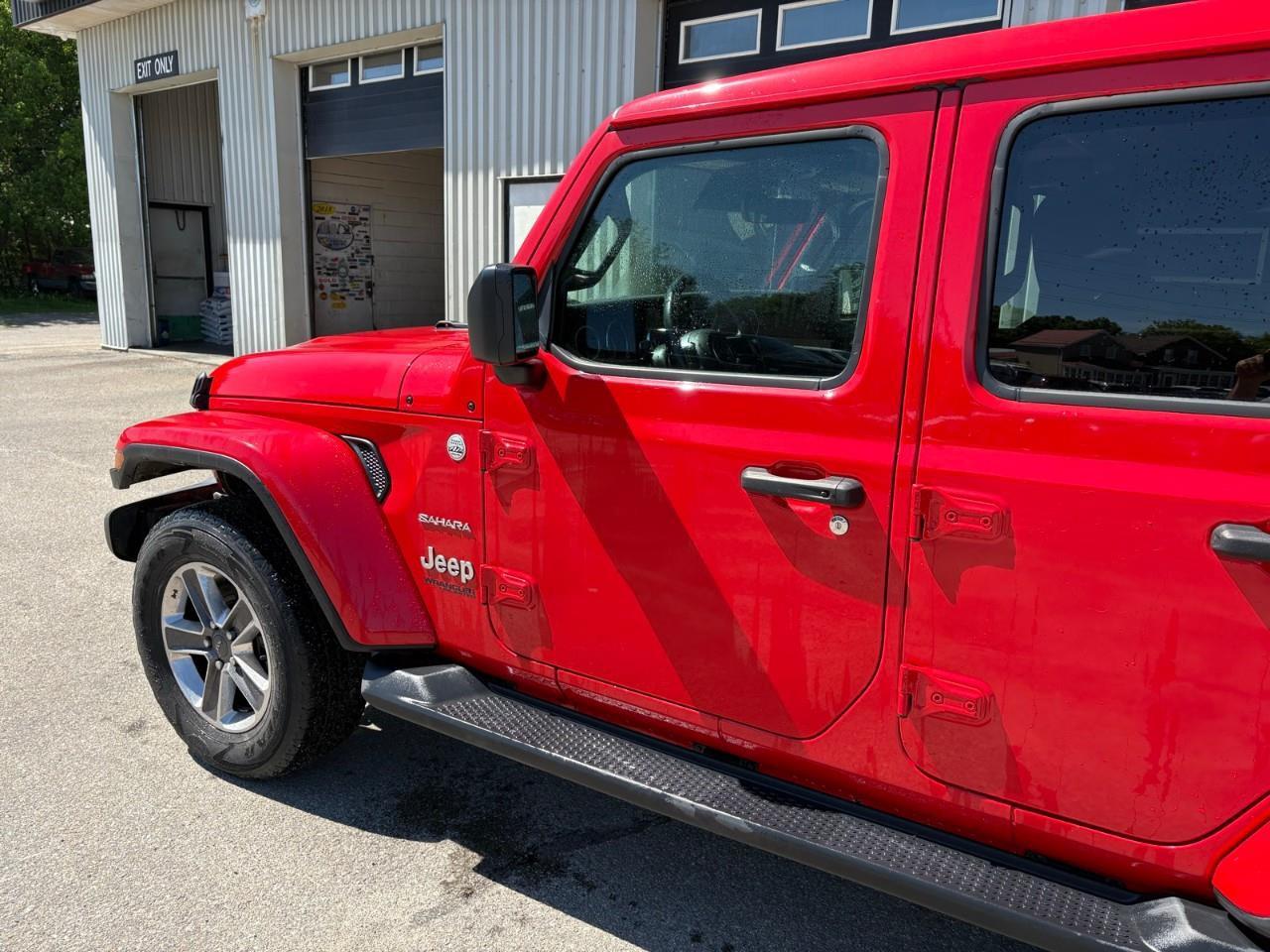 2021 Jeep WRANGLER UNLIMITED Sahara 4dr 4x4 Photo