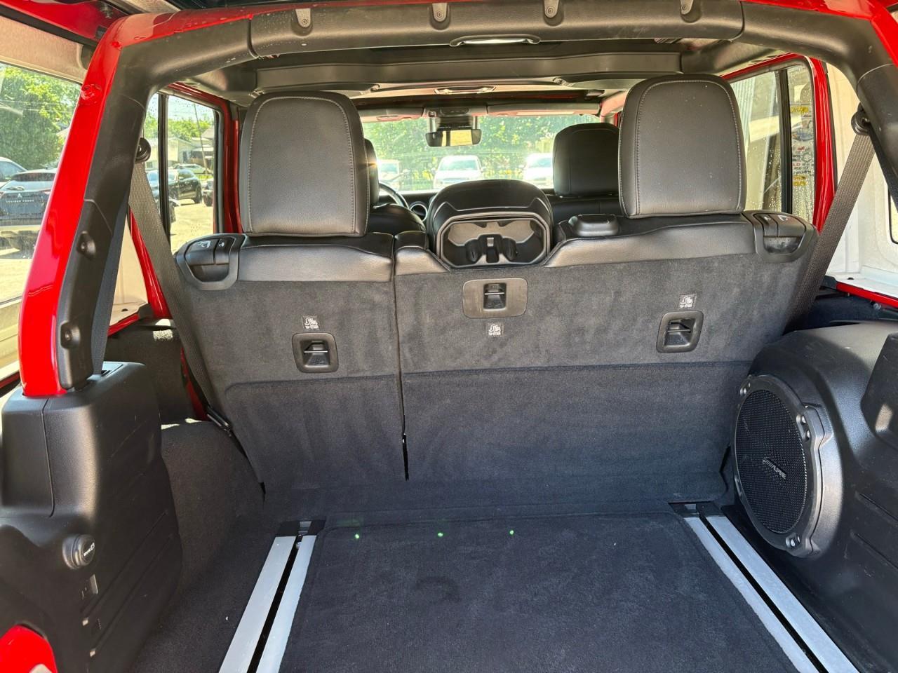 2021 Jeep WRANGLER UNLIMITED Sahara 4dr 4x4 Photo