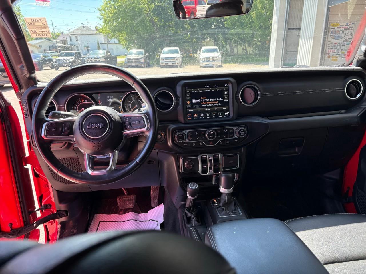 2021 Jeep WRANGLER UNLIMITED Sahara 4dr 4x4 Photo
