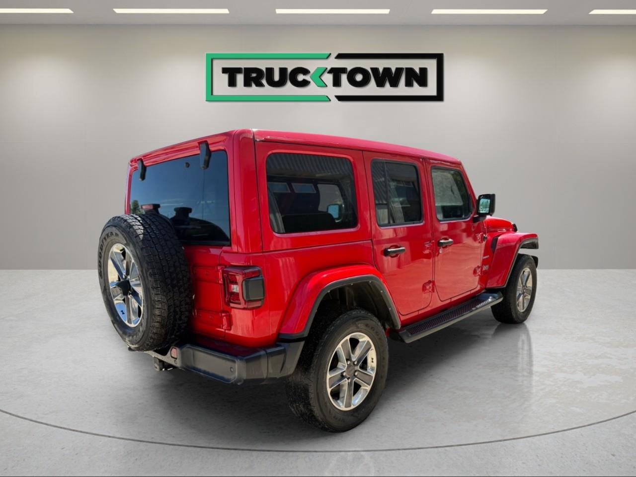 2021 Jeep WRANGLER UNLIMITED Sahara 4dr 4x4 Photo