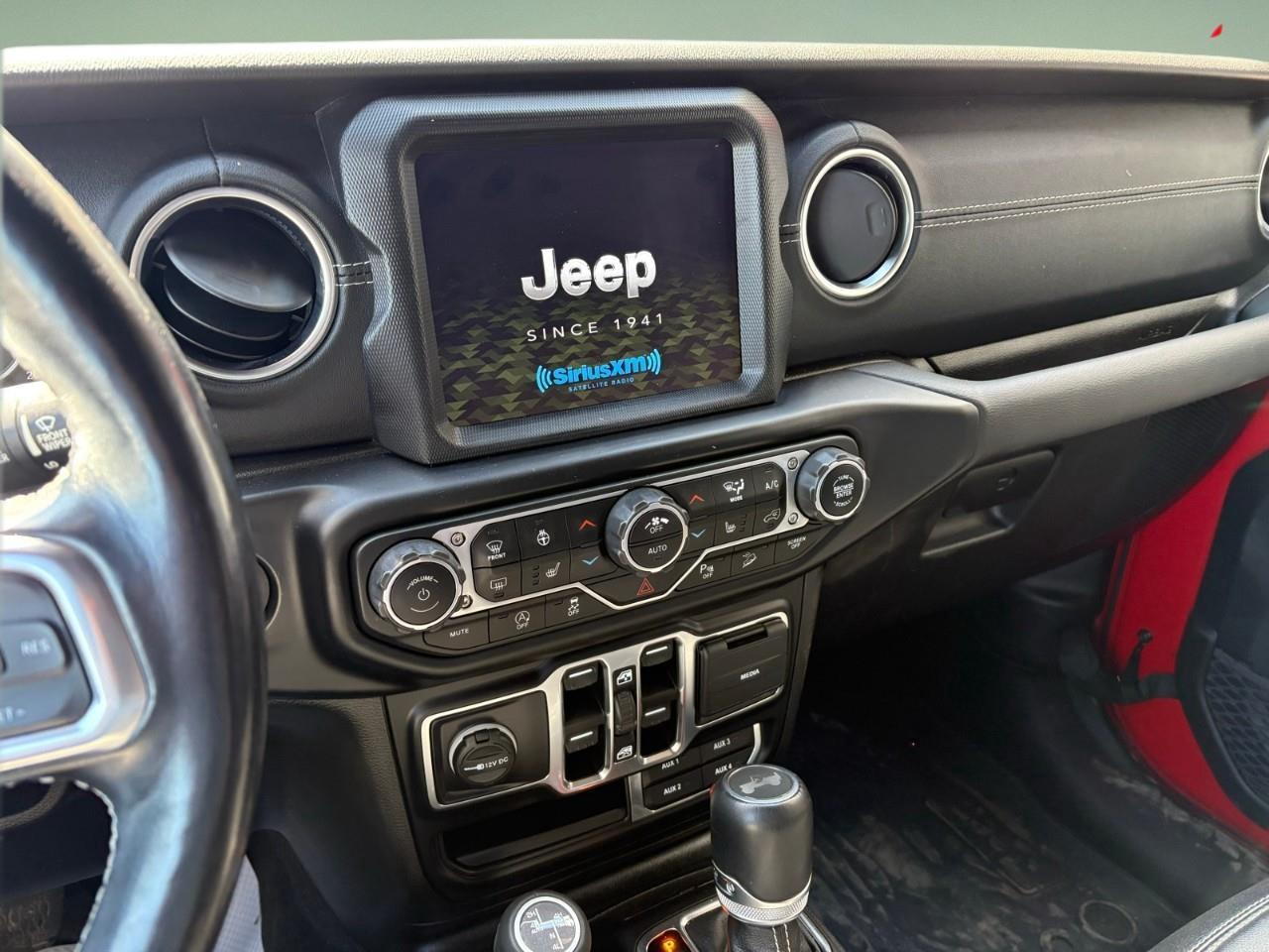 2021 Jeep WRANGLER UNLIMITED Sahara 4dr 4x4 Photo