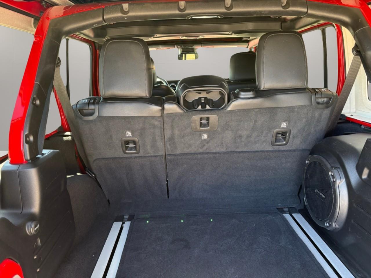 2021 Jeep WRANGLER UNLIMITED Sahara 4dr 4x4 Photo