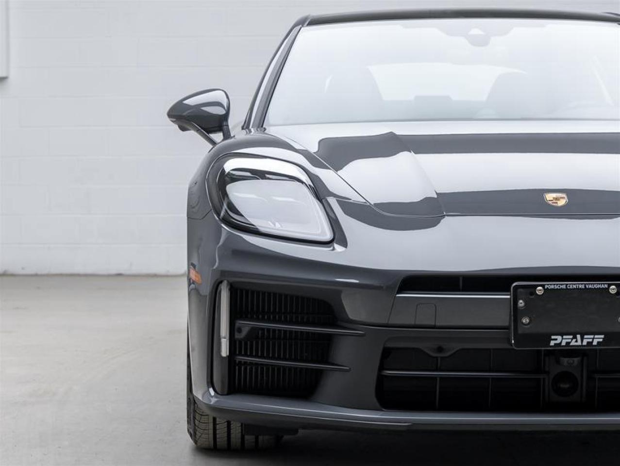 2025 Porsche Panamera  Photo