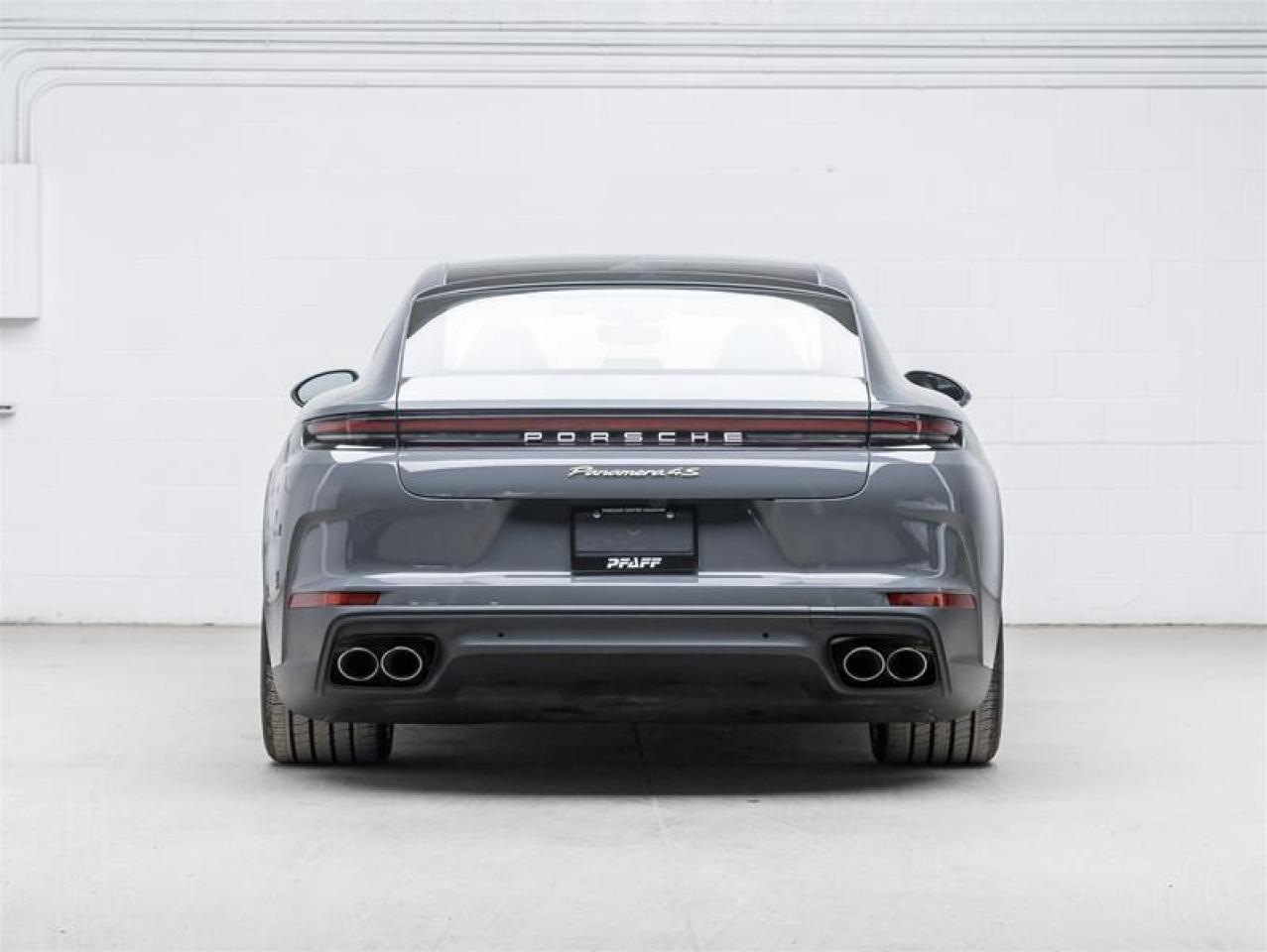 2025 Porsche Panamera  Photo