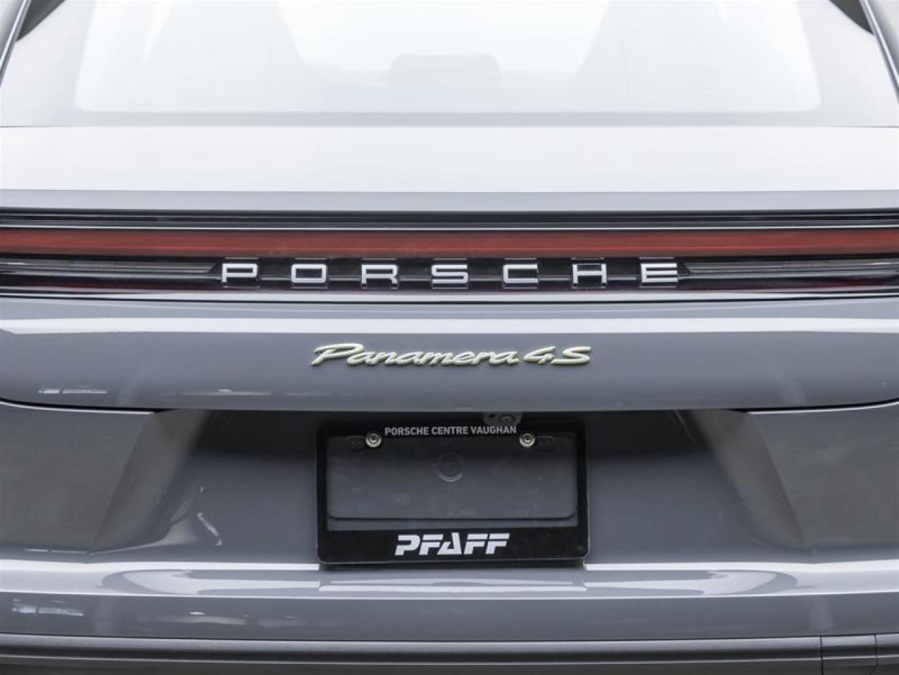 2025 Porsche Panamera  Photo