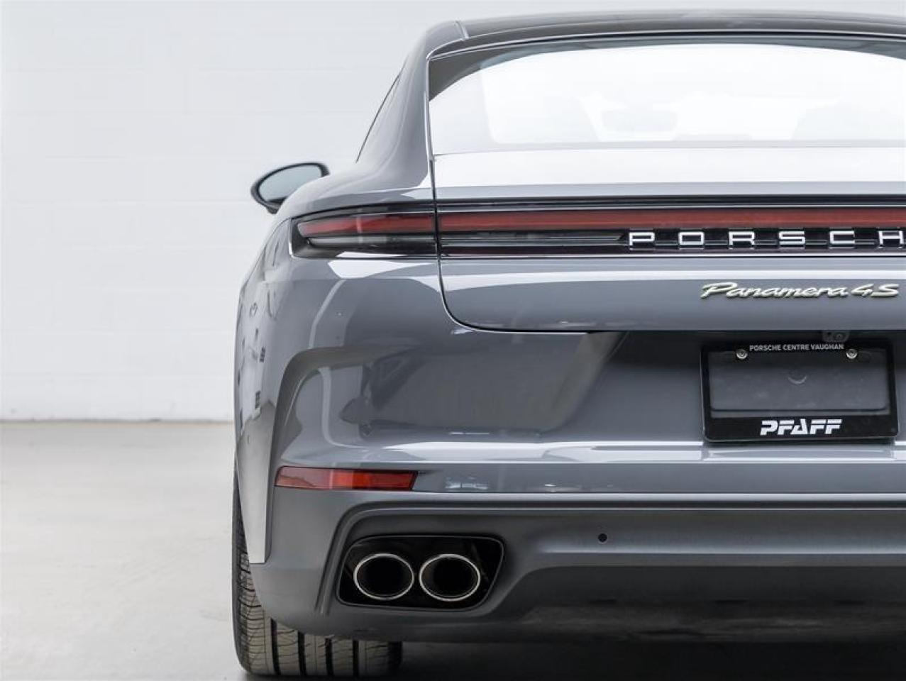 2025 Porsche Panamera  Photo
