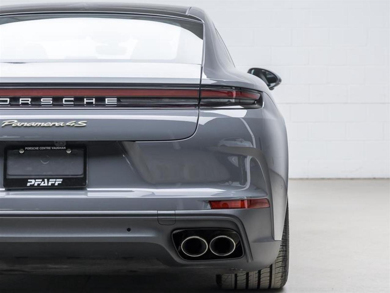2025 Porsche Panamera  Photo