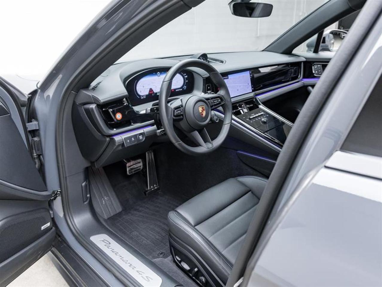 2025 Porsche Panamera  Photo