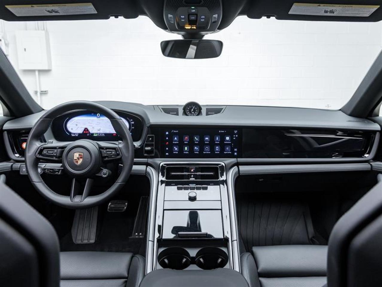 2025 Porsche Panamera  Photo