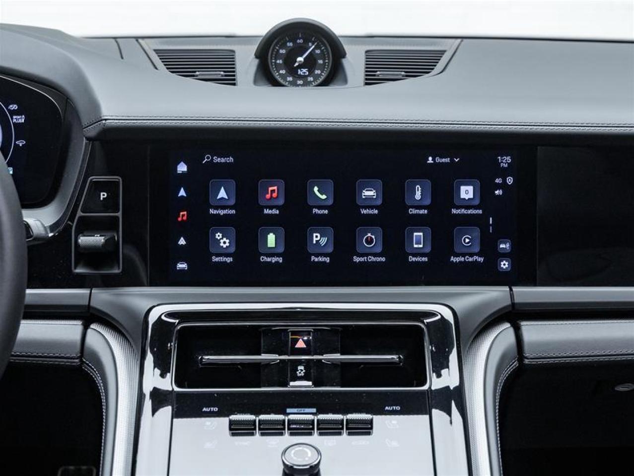 2025 Porsche Panamera  Photo